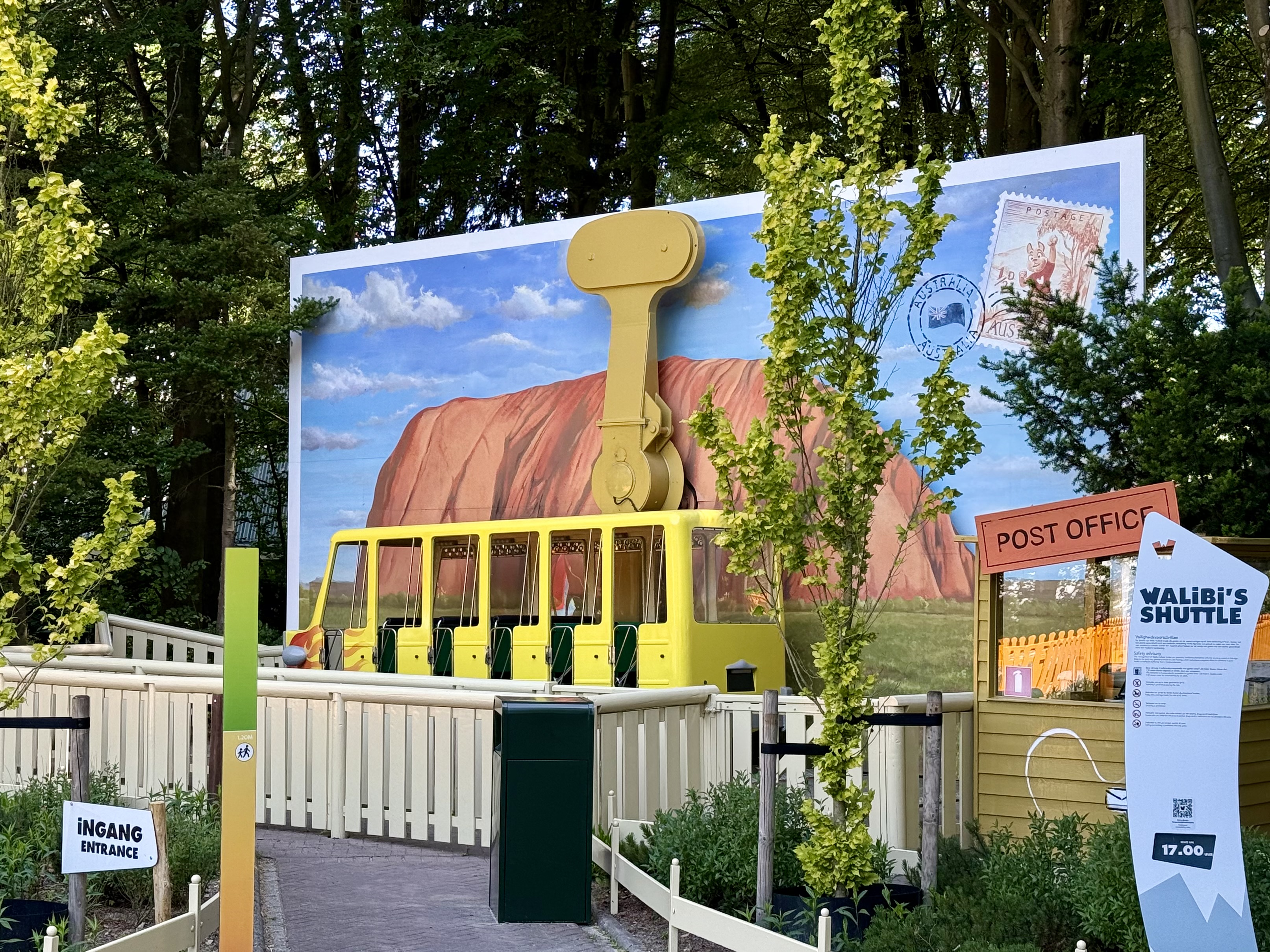 Walibi's Shuttle