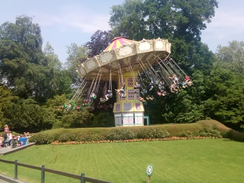 Foto 2 af Flying Carrousel