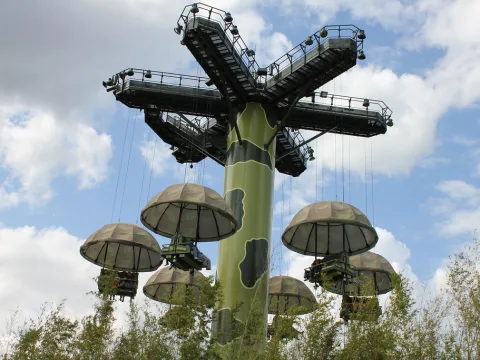 Foto 2 av Toy Soldiers Parachute Drop