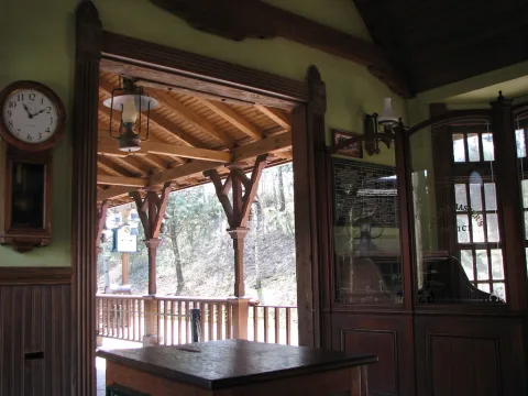Foto 4 av Disneyland Railroad Frontierland Depot