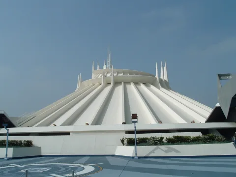Foto 3 av Space Mountain