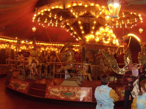 Foto 5 av Stoomcarrousel