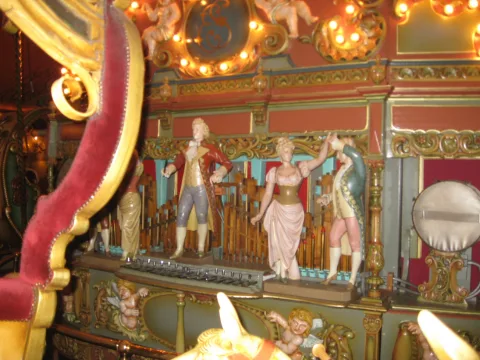 Foto 3 av Stoomcarrousel