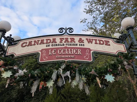 Photo 2 of Canada Far and Wide in Circle-Vision 360