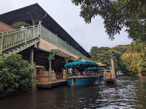 Foto 2 von Jungle Cruise: Wildlife Expeditions
