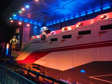 Foto 2 von Star Tours: The Adventures Continue