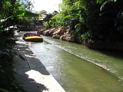 Foto 2 av Jurassic Park River Adventure