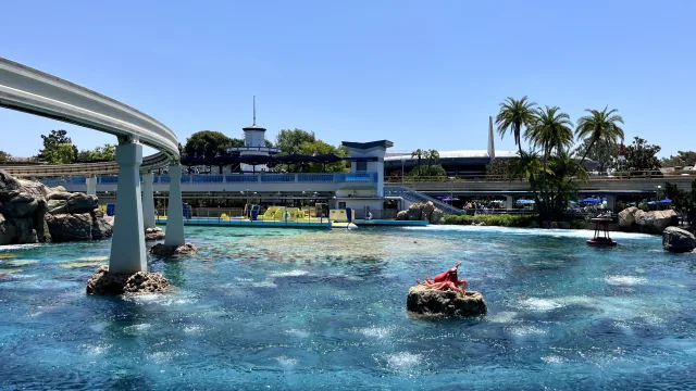 Finding Nemo Submarine Voyage