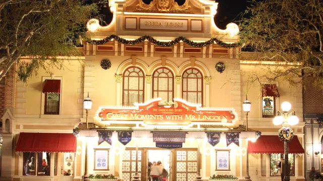 Opera House - Walt Disney - A Magical Life