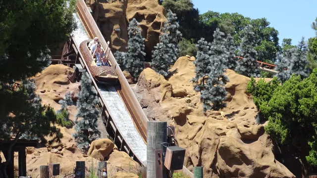 Timber Mountain Log Ride