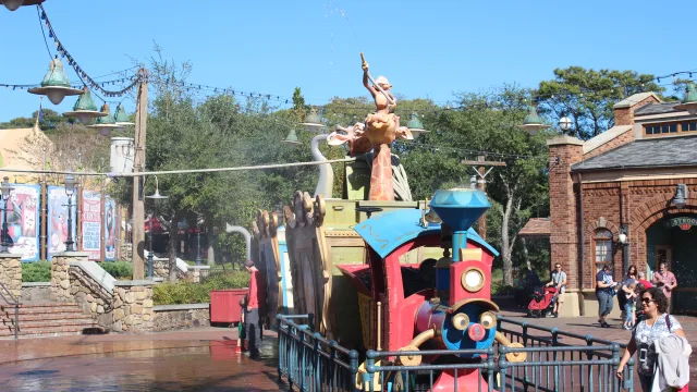 Casey Jr. Splash 'N' Soak Station