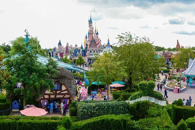 Buitenattracties Disneyland Parijs blijven waarschijnlijk dicht tot sluitingstijd