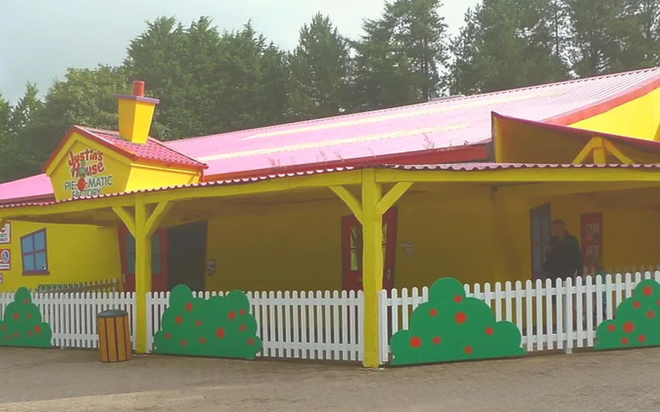 Photo 1 of Justin's House Pie-O-Matic Factory