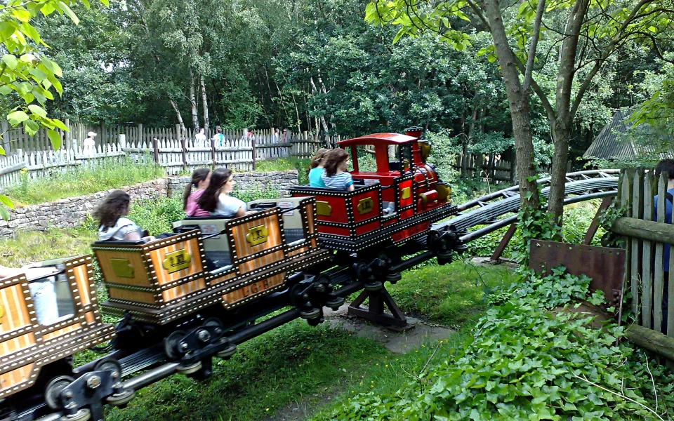 Zdjęcie 1 autorstwa Runaway Mine Train