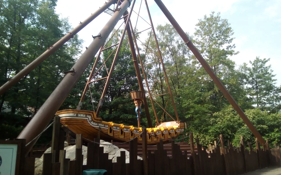 Foto 1 av Piratenboot