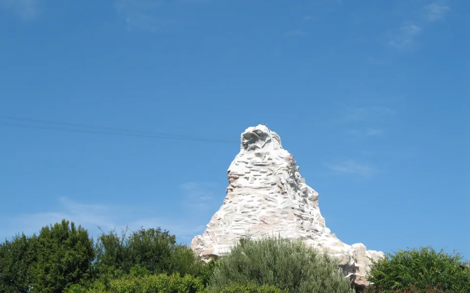 Foto 1 av Matterhorn Bobsleds