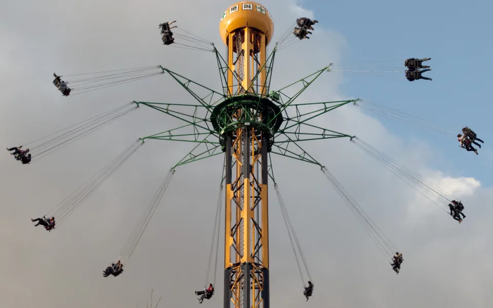 Photo 1 de Tekkotsubanchou - Sky Tower Swinger
