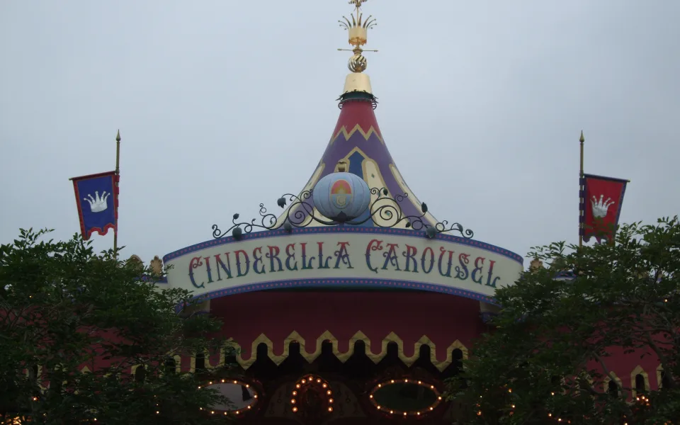 Foto 1 von Cinderella Carousel