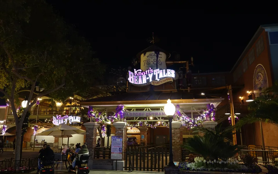 Photo 1 de Knott's Bear-y Tales: Return to the Fair