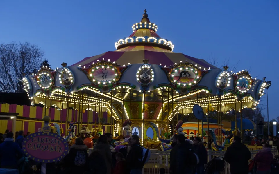 Foto 1 de Cartoon Carrousel