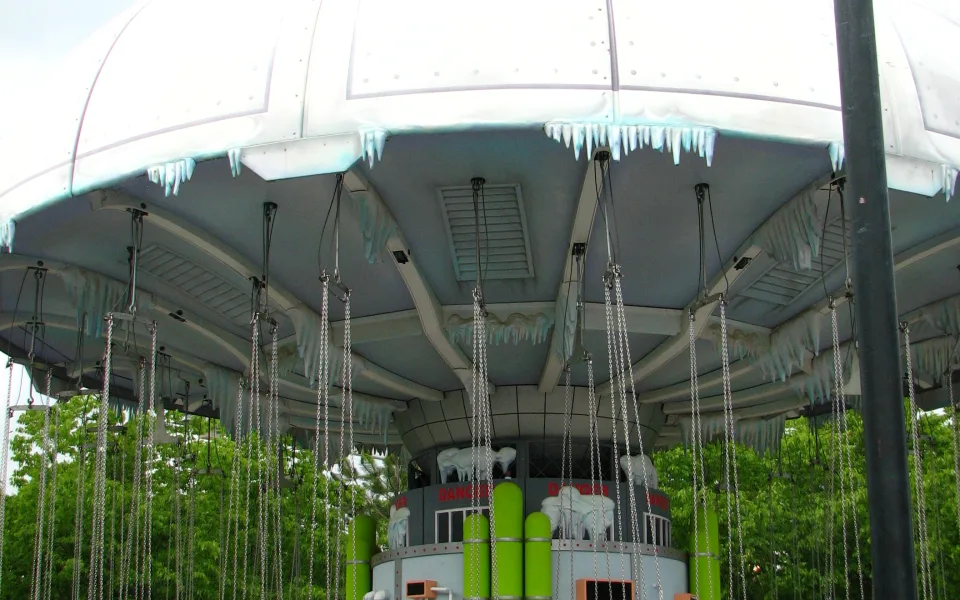 Photo 1 of Sillas Voladoras de MR. FREEZE