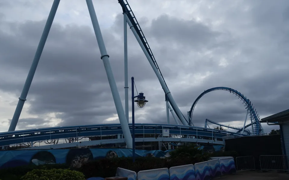 Foto 1 av Pipeline: The Surf Coaster