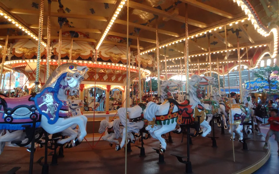 Foto 1 von Castle Carrousel