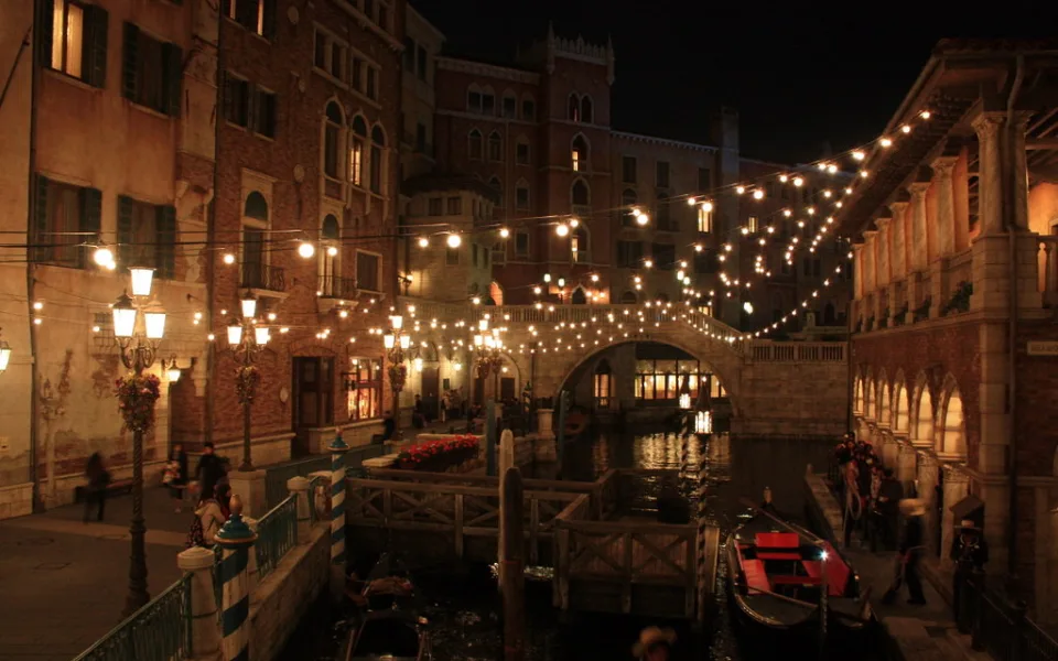 Photo 1 de Venetian Gondolas