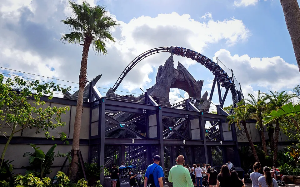 Foto 1 av Jurassic World VelociCoaster