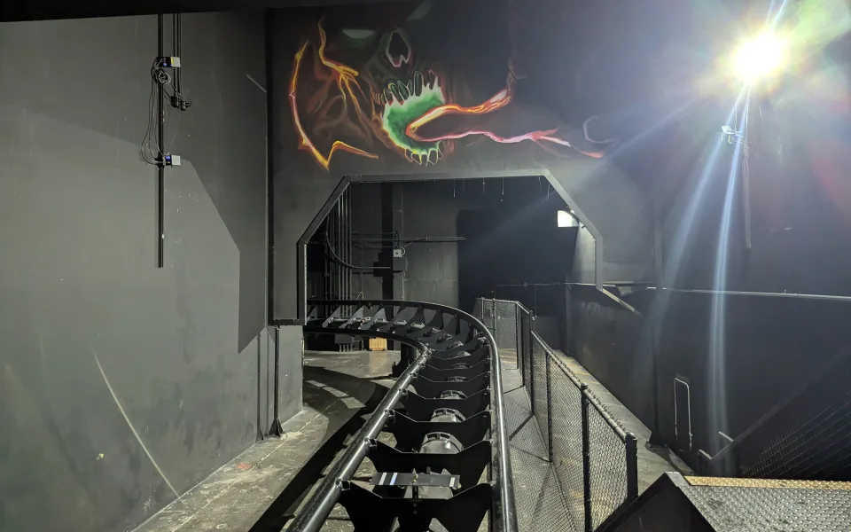 Foto 1 av Revenge of the Mummy – The Ride